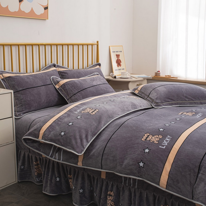 91家纺网 家纺一手货源 找家纺 登登家纺 加厚印花牛奶金貂法莱宝宝绒四件套  布偶小熊