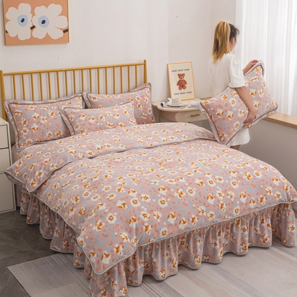 91家纺网 家纺一手货源 找家纺 登登家纺 加厚印花牛奶金貂法莱宝宝绒四件套  古驰风尚