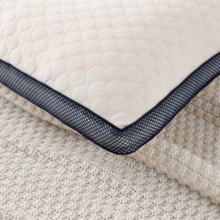 91家纺网 家纺一手货源 找家纺 （总）仁宇枕业 2023年新款水立方透气分区按摩颗粒护颈儿童学生枕头