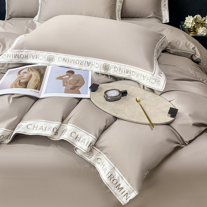 91家纺网 家纺一手货源 找家纺 梧桐家居 2023新款13372全棉刺绣宽边四件套-秀色系列 泥灰