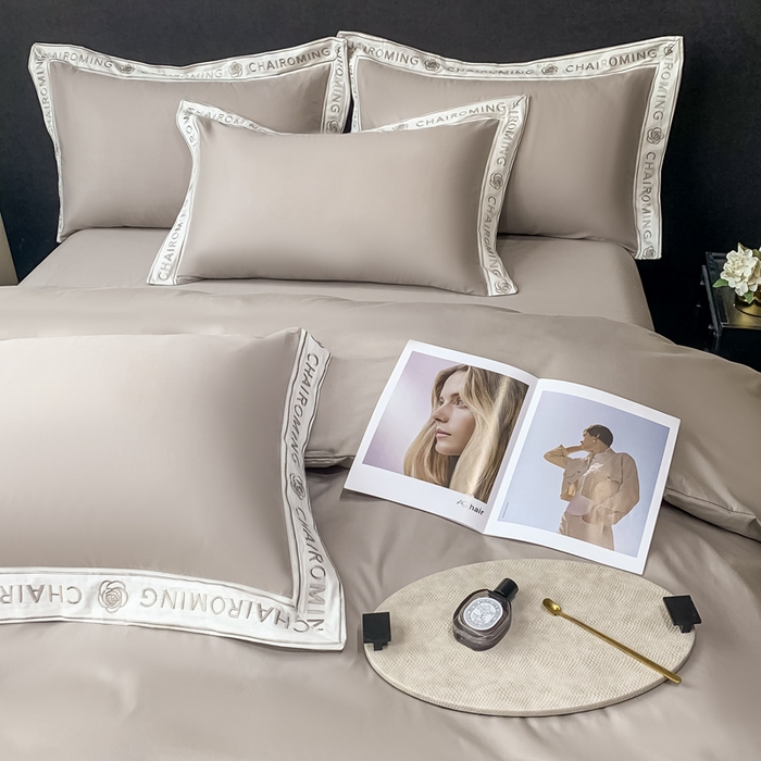 91家纺网 家纺一手货源 找家纺 梧桐家居 2023新款13372全棉刺绣宽边四件套-秀色系列 泥灰