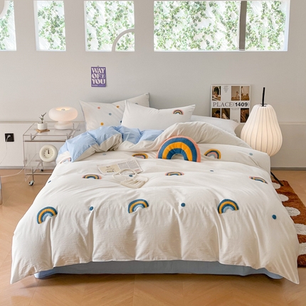 91家纺网 家纺一手货源 找家纺 慕尚家纺 2025新款全棉水洗棉毛巾绣四件套 彩虹--白蓝