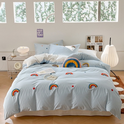 91家纺网 家纺一手货源 找家纺 慕尚家纺 2025新款全棉水洗棉毛巾绣四件套 彩虹-蓝白