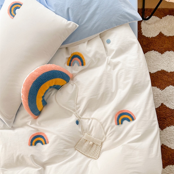 91家纺网 家纺一手货源 找家纺 慕尚家纺 2025新款全棉水洗棉毛巾绣四件套 彩虹--白蓝