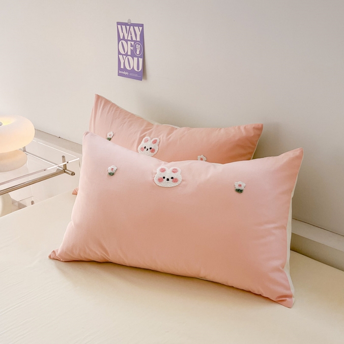 91家纺网 家纺一手货源 找家纺 慕尚家纺 2025新款全棉水洗棉毛巾绣四件套 米兔兔-玉白