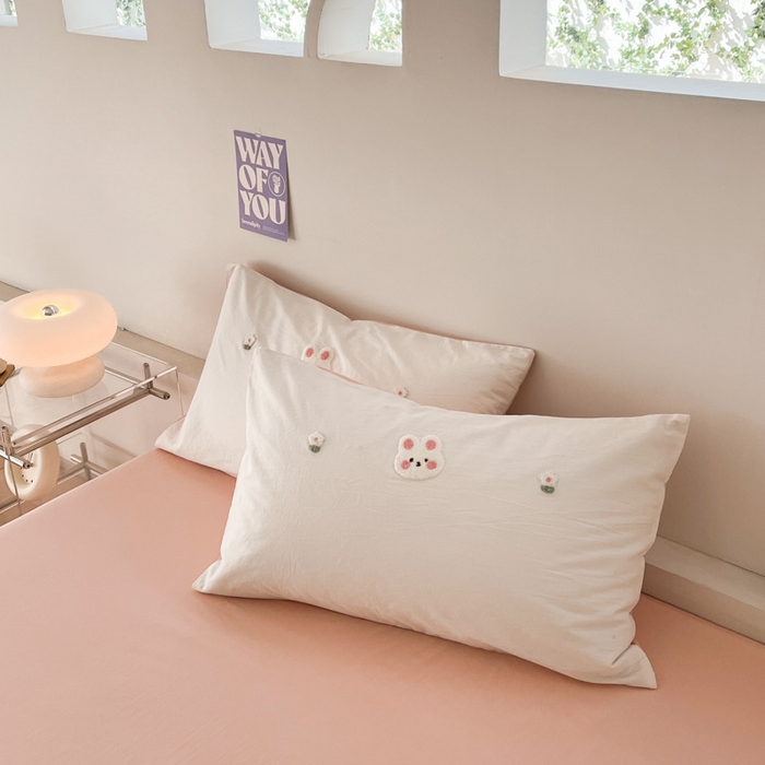 91家纺网 家纺一手货源 找家纺 慕尚家纺 2025新款全棉水洗棉毛巾绣四件套 米兔兔-白玉