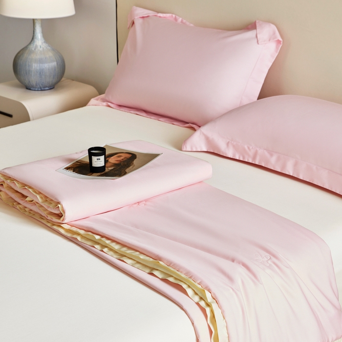 91家纺网 家纺一手货源 找家纺 天瑜家纺 2024新款纯色天丝夏被 落英粉