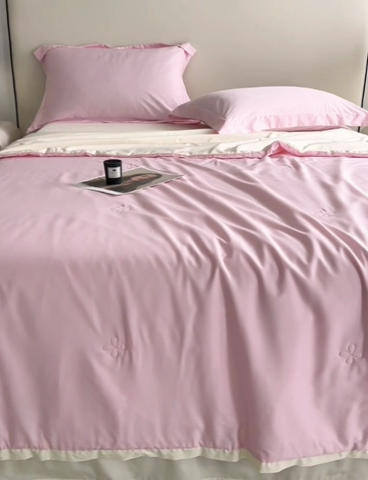 91家纺网 家纺一手货源 找家纺 天瑜家纺 2024新款纯色天丝夏被 落英粉