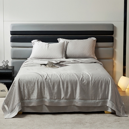 91家纺网 家纺一手货源 找家纺 （总）纪梵茜 2025新款A类天丝大提花可水洗桑蚕丝空调被天丝夏被四件套