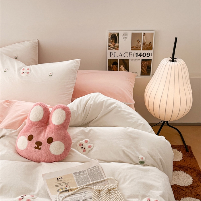 91家纺网 家纺一手货源 找家纺 慕尚家纺 2025新款全棉水洗棉毛巾绣四件套 米兔兔-白玉