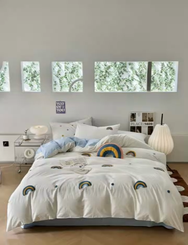 91家纺网 家纺一手货源 找家纺 慕尚家纺 2025新款全棉水洗棉毛巾绣四件套 彩虹-白蓝