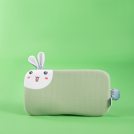 91家纺网 家纺一手货源 找家纺 芯链2023新款凉豆豆婴童猫肚枕-兔子图案 兔子-绿