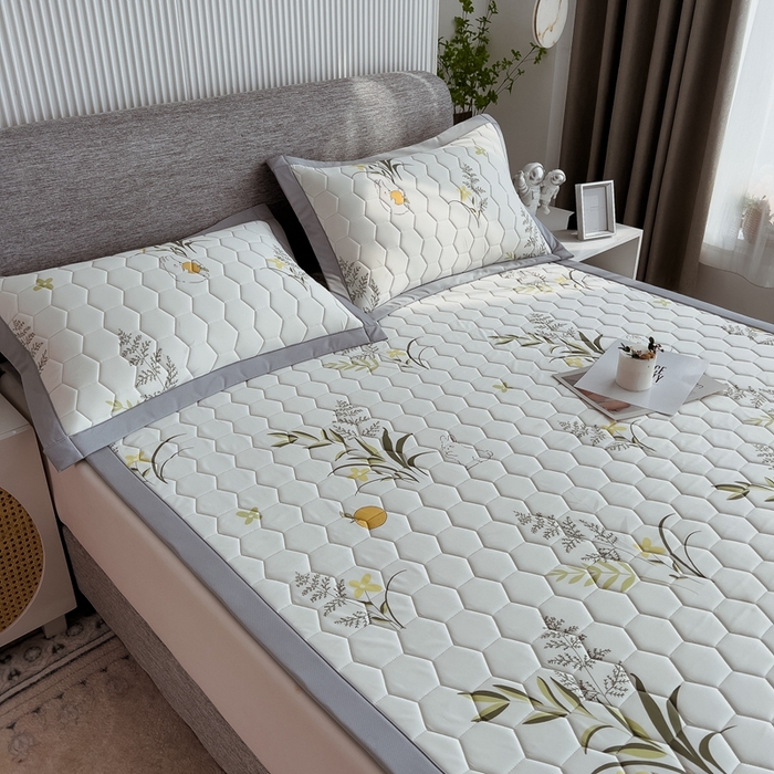 91家纺网 家纺一手货源 找家纺 慕尚家纺 2025新款加厚印花乳胶席凉感丝乳胶凉席 麦穗兔