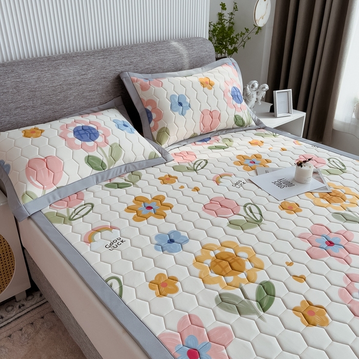 91家纺网 家纺一手货源 找家纺 慕尚家纺 2025新款加厚印花乳胶席凉感丝乳胶凉席 向日葵