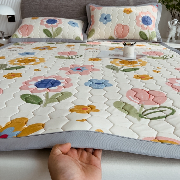 91家纺网 家纺一手货源 找家纺 慕尚家纺 2025新款加厚印花乳胶席凉感丝乳胶凉席 向日葵