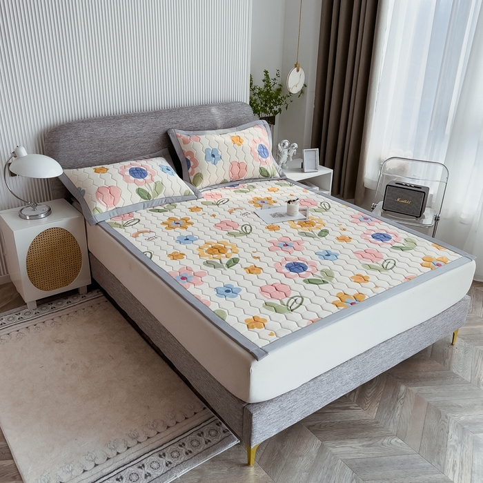 91家纺网 家纺一手货源 找家纺 慕尚家纺 2025新款加厚印花乳胶席凉感丝乳胶凉席 向日葵