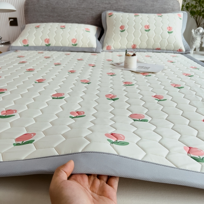 91家纺网 家纺一手货源 找家纺 慕尚家纺 2025新款加厚印花乳胶席凉感丝乳胶凉席 郁金香粉