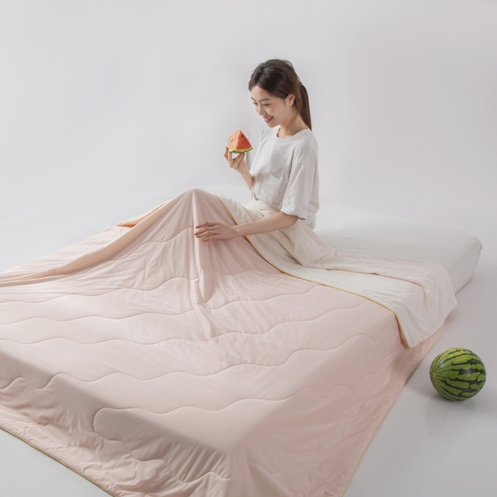 91家纺网 家纺一手货源 找家纺 慕尚家纺 2025新款凉感丝瓜瓜被 桃桃乌龙