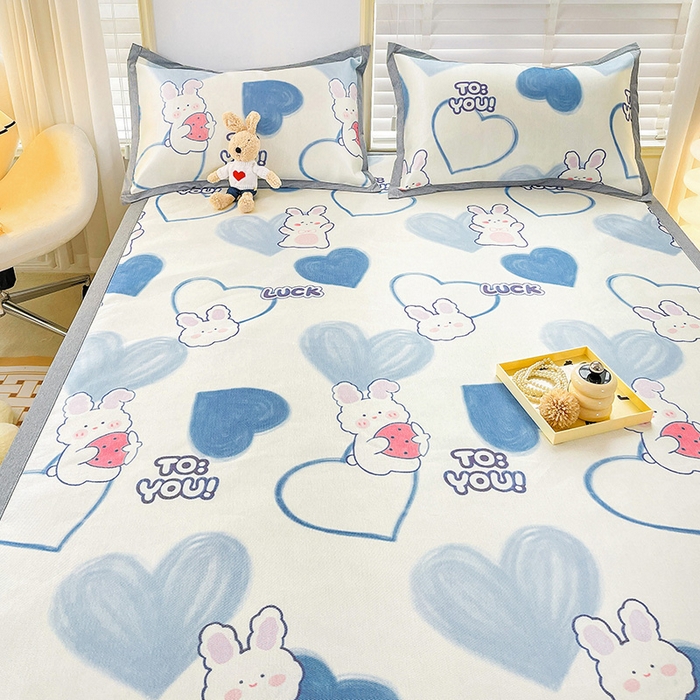 91家纺网 家纺一手货源 找家纺 金盛纺A类600D数码印花冰丝席床单床笠款凉席三件套 幸运兔