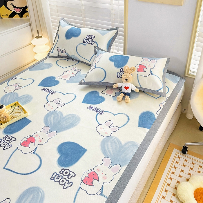 91家纺网 家纺一手货源 找家纺 金盛纺A类600D数码印花冰丝席床单床笠款凉席三件套 幸运兔