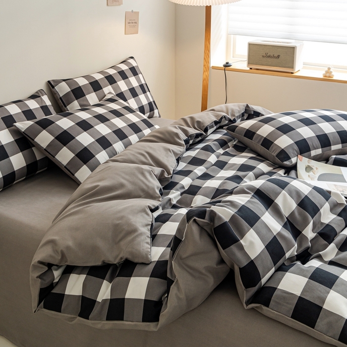 91家纺网 家纺一手货源 找家纺 米瑞娜 2024新款无印风四件套格子条纹水洗棉四件套 黑白中格