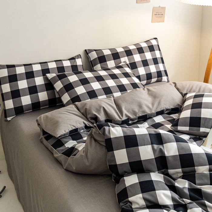 91家纺网 家纺一手货源 找家纺 米瑞娜 2024新款无印风四件套格子条纹水洗棉四件套 黑白中格