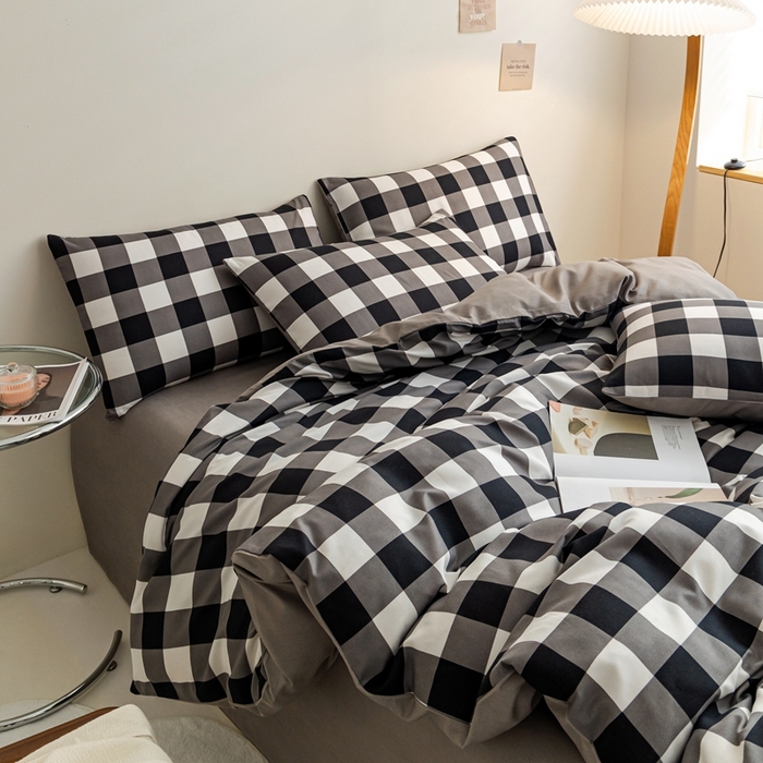 91家纺网 家纺一手货源 找家纺 米瑞娜 2024新款无印风四件套格子条纹水洗棉四件套 黑白中格