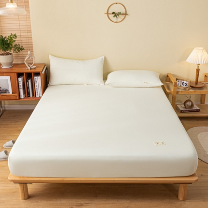 91家纺网 家纺一手货源 找家纺 居眠2023新款原棉纯色单层床笠系列 奶白