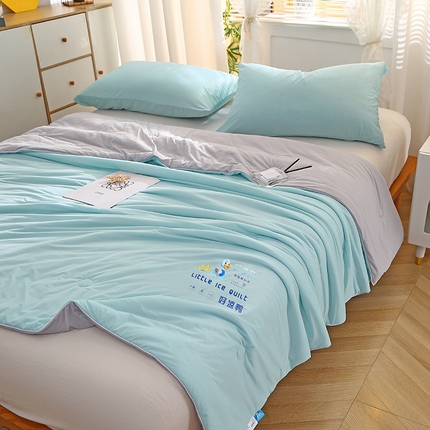 91家纺网 家纺一手货源 找家纺 艾佳宝贝 2023新款凉感丝冰淇淋夏被夏凉被-好凉鸭系列 绿拼灰