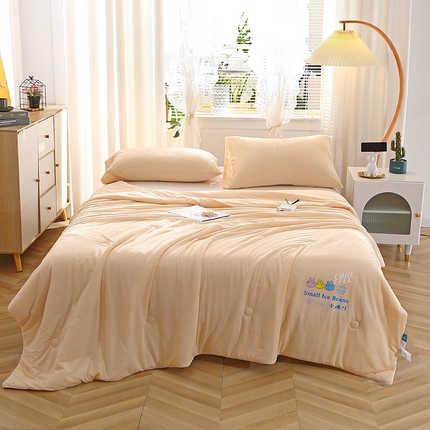 91家纺网 家纺一手货源 找家纺 （总）艾佳宝贝 2023凉感丝冰淇淋夏被-小冰豆系列