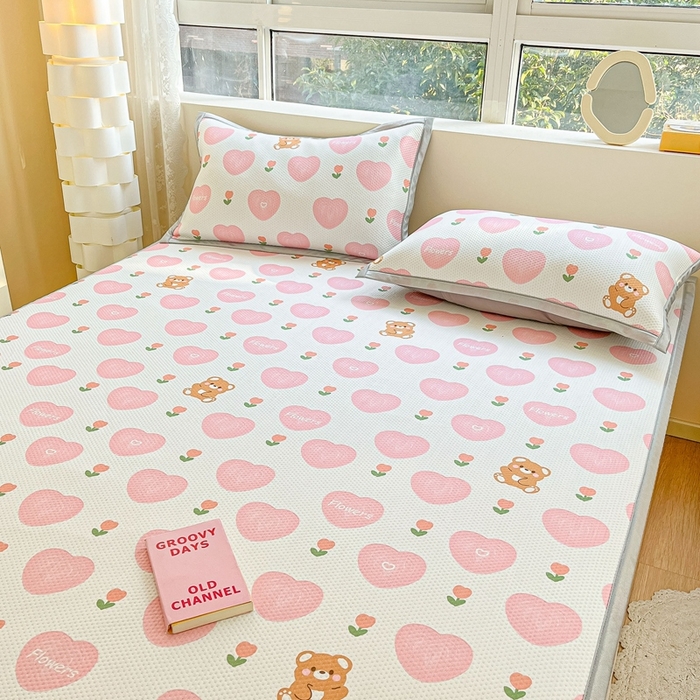 91家纺网 家纺一手货源 找家纺 慕尚  2025新款满天星凉席夏被组合四件套 爱心熊