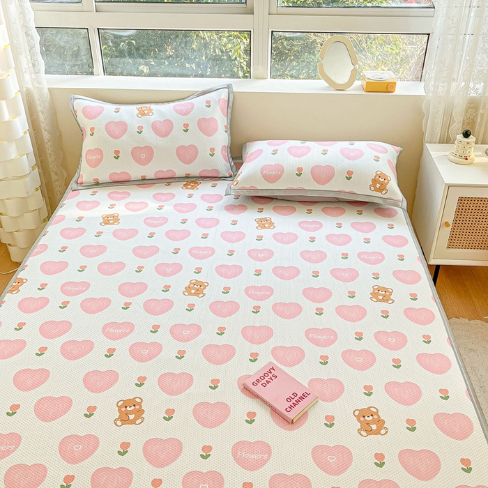 91家纺网 家纺一手货源 找家纺 慕尚  2025新款满天星凉席夏被组合四件套 爱心熊