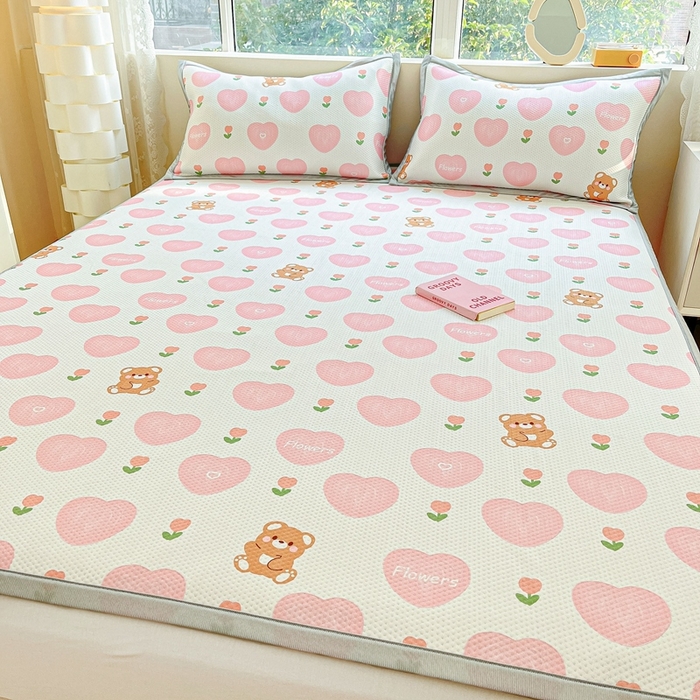 91家纺网 家纺一手货源 找家纺 慕尚  2025新款满天星凉席夏被组合四件套 爱心熊