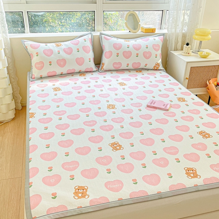 91家纺网 家纺一手货源 找家纺 慕尚  2025新款满天星凉席夏被组合四件套 爱心熊