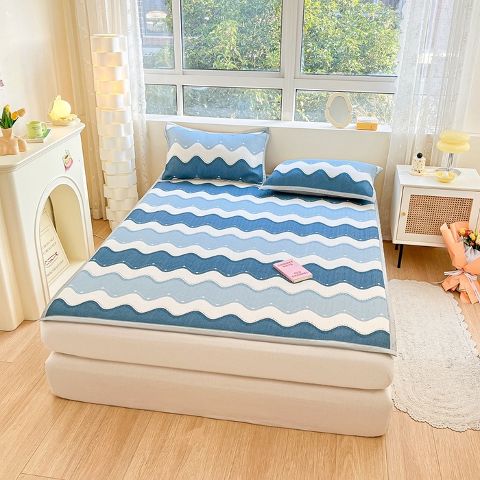 91家纺网 家纺一手货源 找家纺 慕尚  2025新款满天星凉席夏被组合四件套 绅士蓝