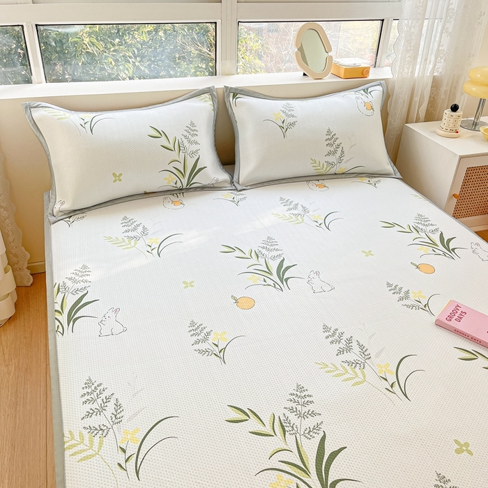 91家纺网 家纺一手货源 找家纺 慕尚  2025新款满天星凉席夏被组合四件套 幸运草