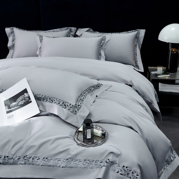 91家纺网 家纺一手货源 找家纺 榻尚家居2023款纯棉贡缎蕾丝款四件套(会员-20) 优雅灰