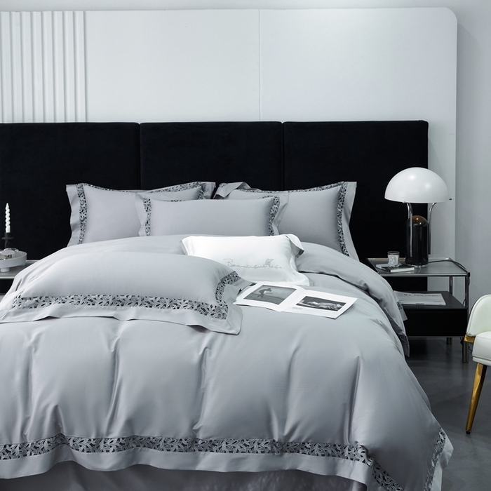 91家纺网 家纺一手货源 找家纺 榻尚家居2023款纯棉贡缎蕾丝款四件套(会员-20) 优雅灰