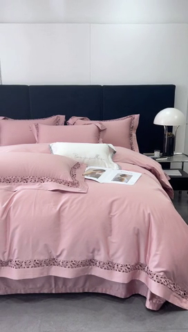 91家纺网 家纺一手货源 找家纺 榻尚家居2023款纯棉镂空贡缎蕾丝款四件套(会员-20) 曙光粉