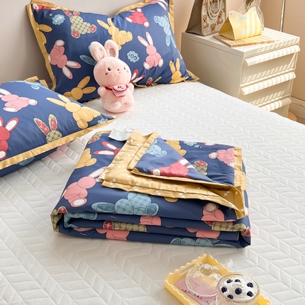 91家纺网 家纺一手货源 找家纺 CINNY馨宜 2023新款60s长绒棉全棉大豆夏凉被空调被子 波波兔蓝