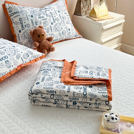 91家纺网 家纺一手货源 找家纺 CINNY馨宜 2023新款60s长绒棉全棉大豆夏凉被空调被子 熊白卡蓝