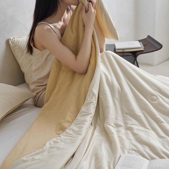 91家纺网 家纺一手货源 找家纺 （总）莱福仕家纺2024新款无印风凉感针织夏被