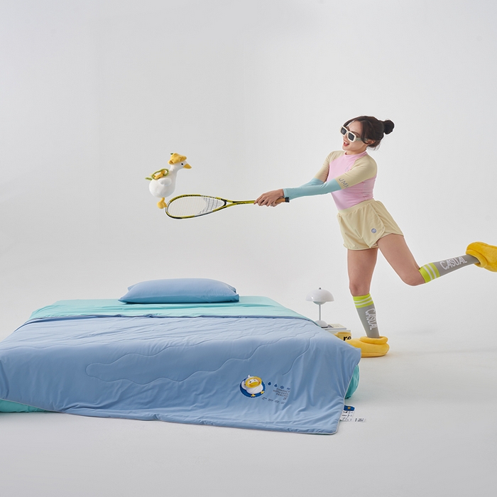 91家纺网 家纺一手货源 找家纺 莱福仕家纺 2024新款解放鸭力凉感蚕丝夏被 莱茵蓝