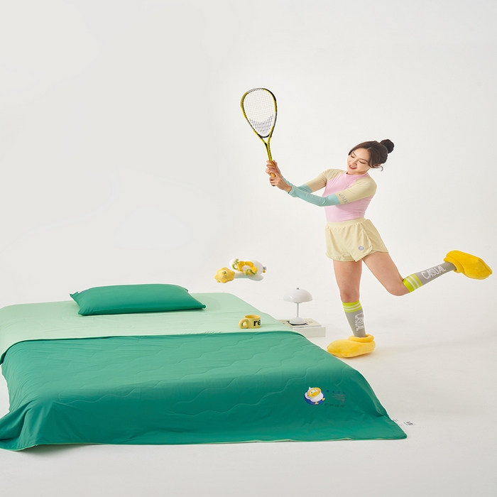 91家纺网 家纺一手货源 找家纺 莱福仕家纺 2024新款解放鸭力凉感蚕丝夏被 极光绿