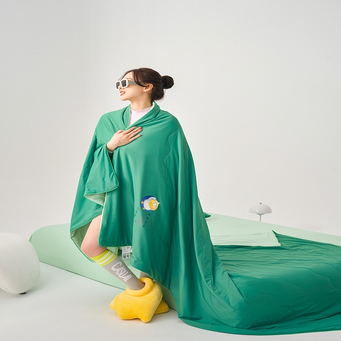 91家纺网 家纺一手货源 找家纺 莱福仕家纺 2024新款解放鸭力凉感蚕丝夏被 极光绿