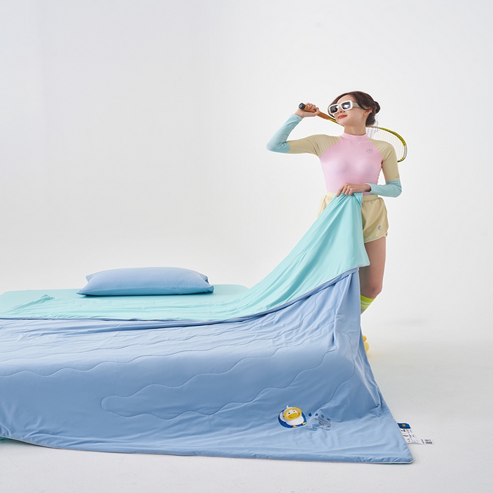 91家纺网 家纺一手货源 找家纺 莱福仕家纺 2024新款解放鸭力凉感蚕丝夏被 莱茵蓝