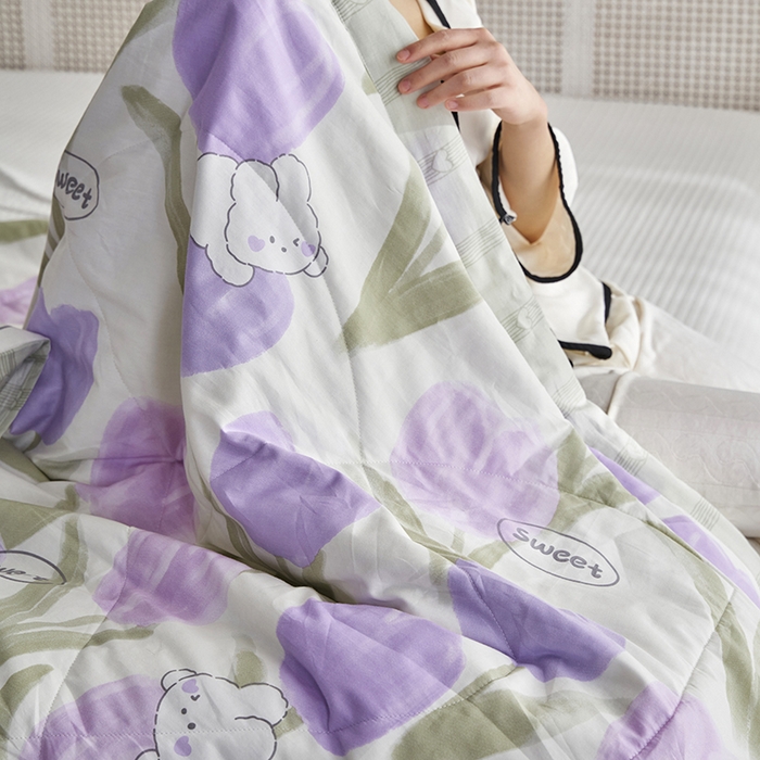 91家纺网 家纺一手货源 找家纺 莱福仕家纺 2023新款全棉喷气印花夏被四件套 安妮小紫