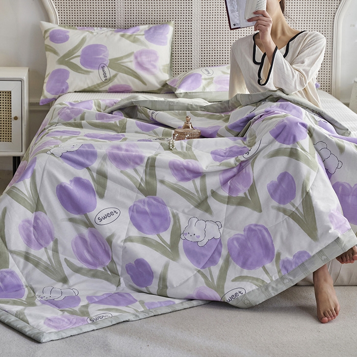 91家纺网 家纺一手货源 找家纺 莱福仕家纺 2023新款全棉喷气印花夏被四件套 安妮小紫