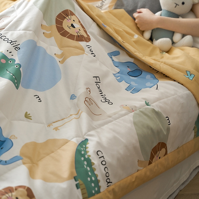 91家纺网 家纺一手货源 找家纺 莱福仕家纺 2023新款全棉喷气印花夏被四件套 萌宠王国