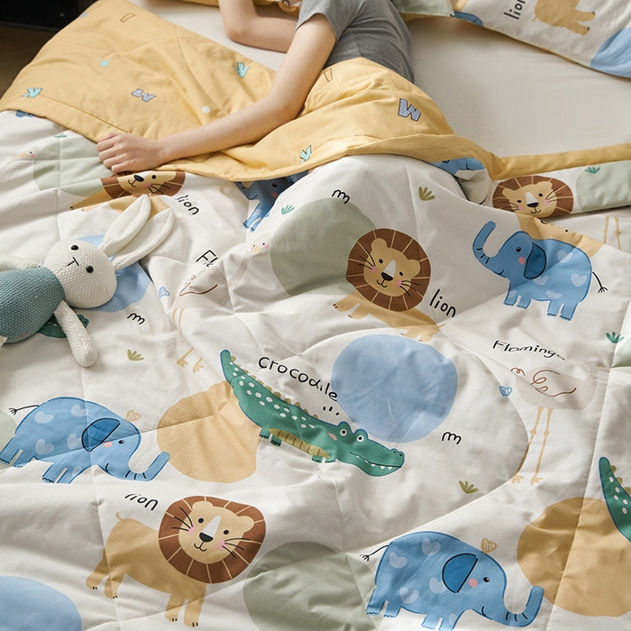 91家纺网 家纺一手货源 找家纺 莱福仕家纺 2023新款全棉喷气印花夏被四件套 萌宠王国